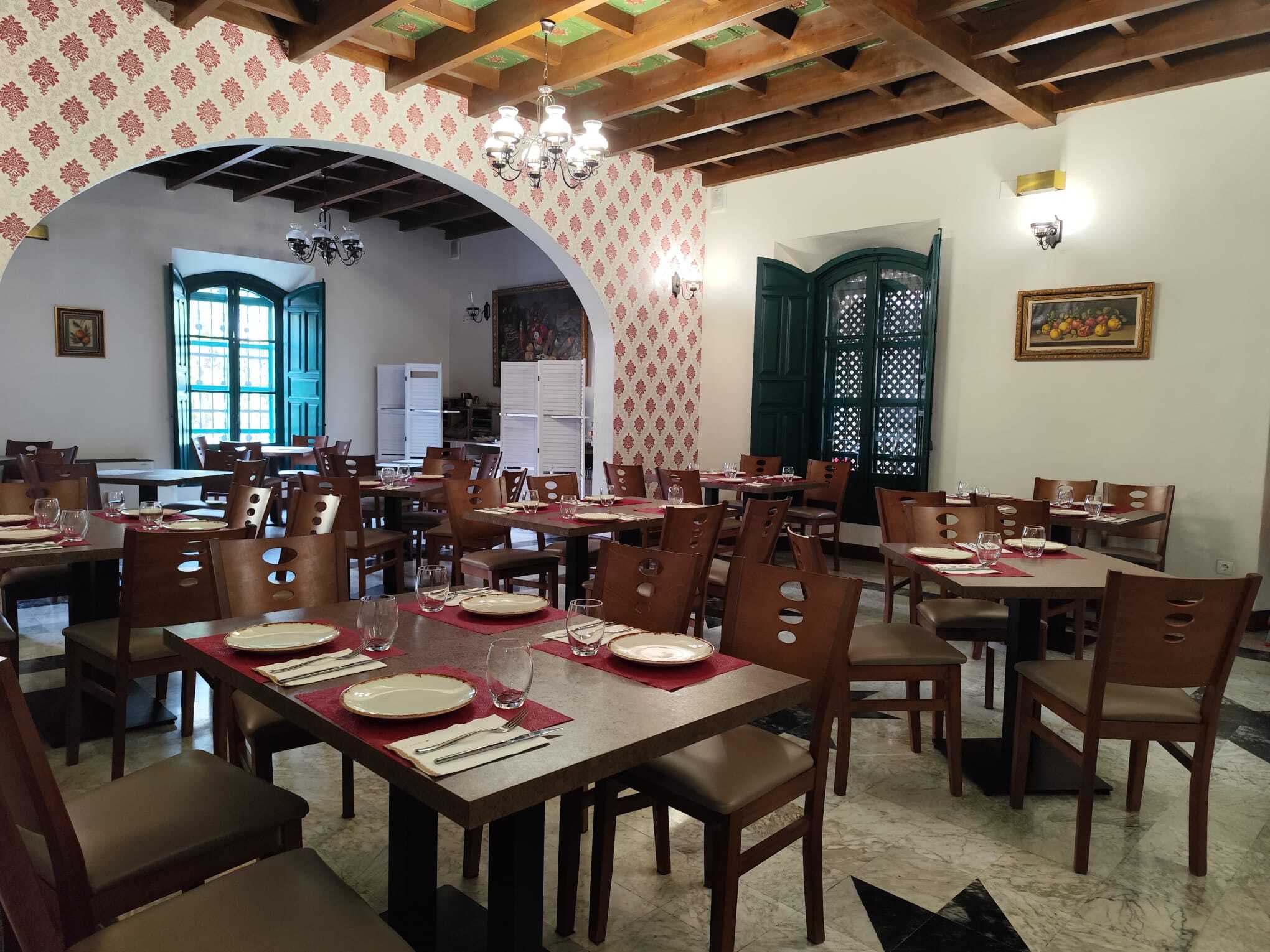Cenas en la terraza jardin del Hotel Soterraña